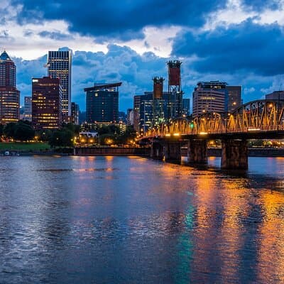 2.5-hour Dinner Cruise on Willamette River