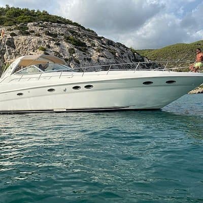 Shared Yacht Tour with Drinks Lunch and Snorkeling