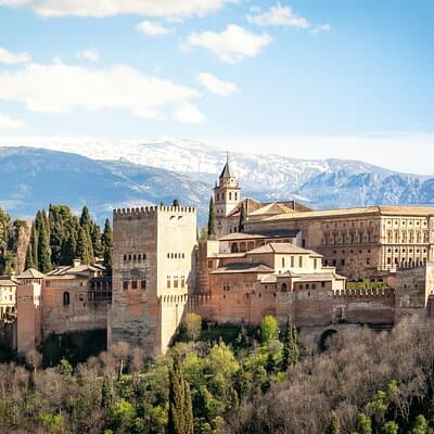 Skip-the-line Alhambra and Nasrid Palaces Tour in Granada