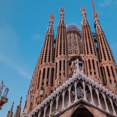 Photo Walking Tour Sagrada Familia and Gaudí in Barcelona