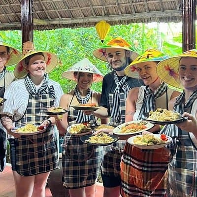 Hoi An Cooking Class(Market,BasketBoat Crabfishing&Cooking Class)