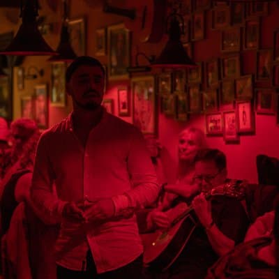 Lisbon Fado Experience: Walking Tour, Dinner and Live Music Show