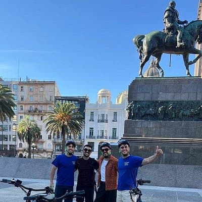 Tour en Montevideo en Bicicleta Eléctrica