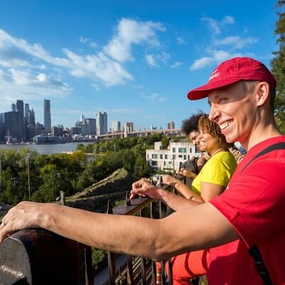 Brooklyn Bridge & DUMBO Food Tour: Local Eats & Iconic Views