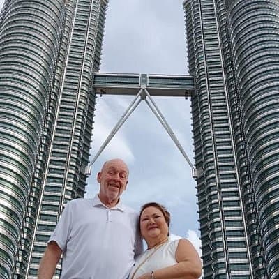 Petronas Twin Tower Skybridge View and Dining Experience Tour