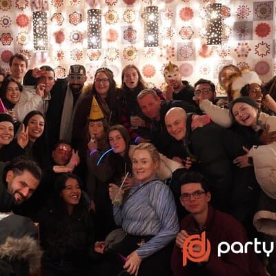 Budapest Ruin Pub Crawl +6 Shots +VIP Entries +Drinking Games