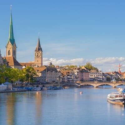 Zurich tour with Lake Zurich Cruise & Lindt Chocolate Experience