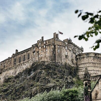 Edinburgh Castle 120-Minute In-Depth Experience with Expert Guide