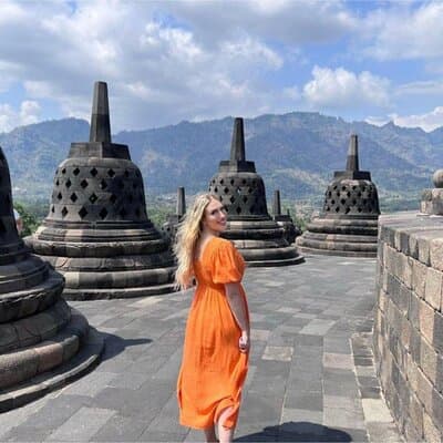 Borobudur Climb-up & Prambanan Day Trip All Inclusive
