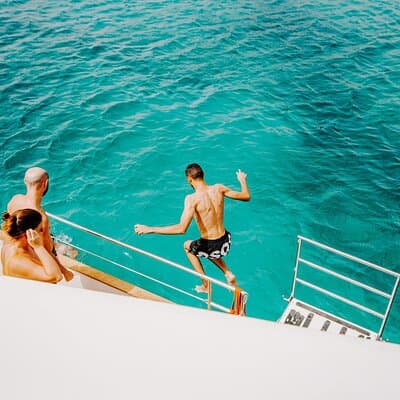 Lanzarote: La Graciosa island cruise with lunch and water activities