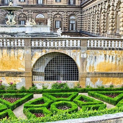 Florence: Palazzo Pitti & Boboli Gardens Private Guided Tour