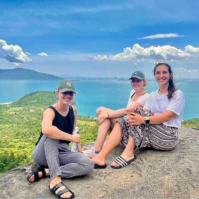 Hue to Hoi An/Da Nang Guided Bus Tour with Sightseeing Stops