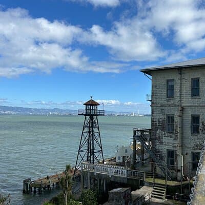 Alcatraz Inside Tour With Ferry, Free Audio and Night Option