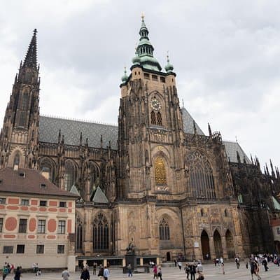 Small-Group Tour of Prague Castle with a local guide