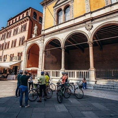 Verona e-bike tour: city center and panoramic views