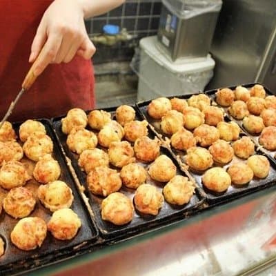 Dotonbori Street Food and Kuromon Tour with Retro Walk