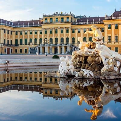 Schönbrunn Palace Guided Tour with Skip the Line Access