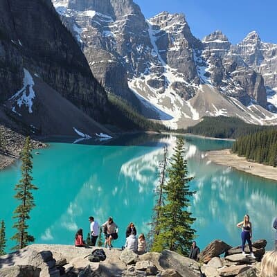 Explore Moraine Lake and Lake Louise — A Half Day Tour