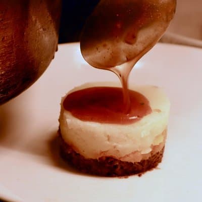 Edinburgh Food Tour with 5 Authentic Tastings & Local Scotch
