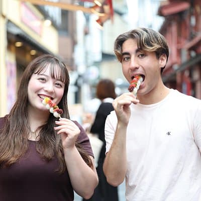 Tokyo: Private Asakusa & Senso-ji Temple Tour with 3 food stops