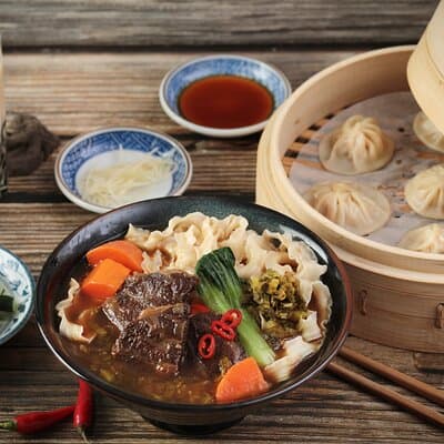 Xiao Long Bao, Beef Noodles & Boba Tea Cooking Class in Taipei