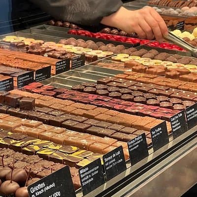 Zurich City Tour with Chocolate Tasting and Lake Cruise