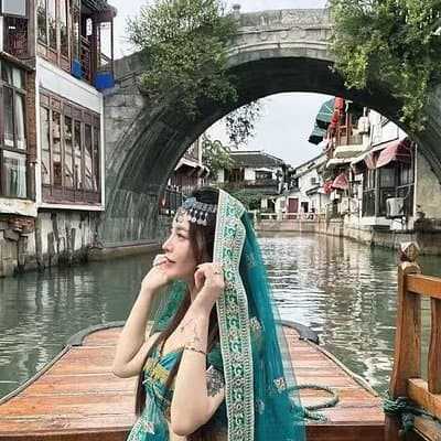 Shanghai Zhujiajiao water town,Yugarden&Bund one day tour