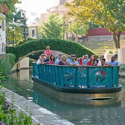 San Antonio Trolley and Go Rio Riverwalk Cruise Combo