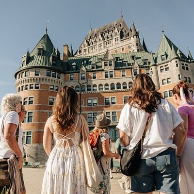 Old Quebec Classique Walking Tour with Funicular