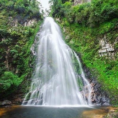 Private Guided Tour to Sa Pa Waterfall and Village