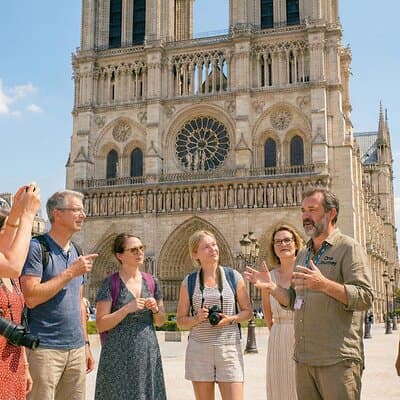 Notre Dame: Exterior Guided Tour & Unscheduled Entry