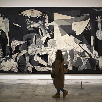 Private VIP: Madrid Reina Sofia Museum, Guernica and Picasso tour