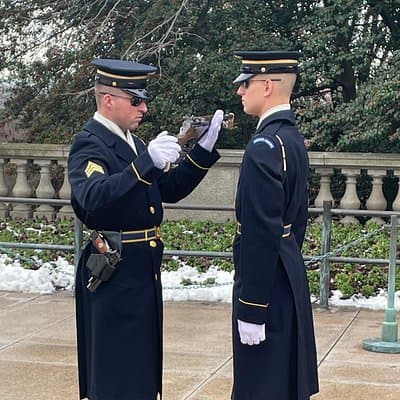 Arlington Cemetery Small-Group Tour & Changing of the Guards Walk