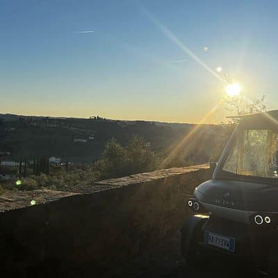 Florence Private Golf Cart Tour with Food Tasting & Michelangelo