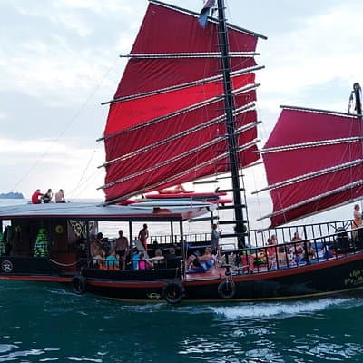 Krabi 4 Island Sunset Snorkeling Cruise + Bioluminescent Swim
