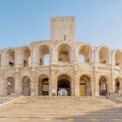 Hello Arles: Private 2-Hour Intro City Walk with Local Guide
