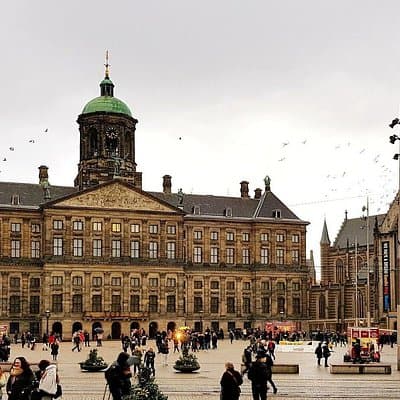 Royal Palace Ticket Audio Tour and City Walk in Amsterdam