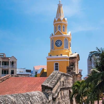 Cartagena City Tour with San Felipe Castle and Emerald Museum