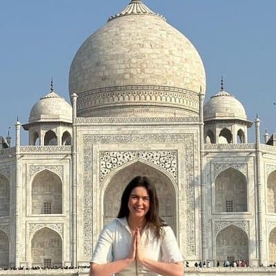 Local Agra : Taj Mahal Sunrise & Agra Fort All-Inclusive Tour