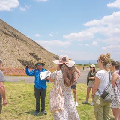 Teotihuacan, Guadalupe Shrine & Tlatelolco Day Tour with Lunch