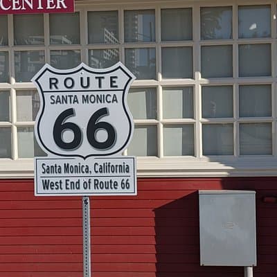 Los Angeles: Venice Beach, Muscle Beach & Santa Monica Tour