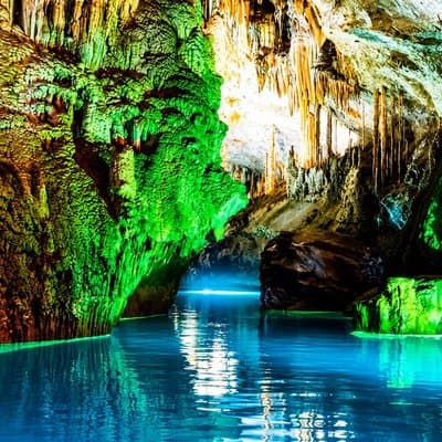 Private Jeita Grotto, Harissa Cable Car, Byblos & Dog River Tour