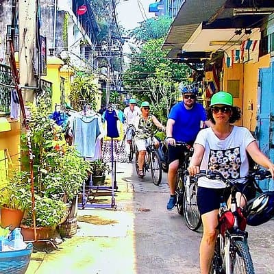 Bangkok Bike Tour: Chinatown, Flower Market & Turtle Feeding
