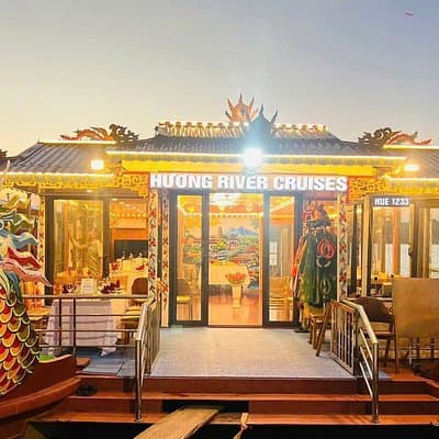 Hue: Night Cruise, 8 Course Dinner & Music on Perfume River
