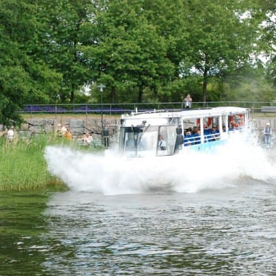 Ocean Bus - Sightseeing with a Splash