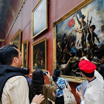 Louvre Museum Small-Group Guided Tour with Masterpieces & Access