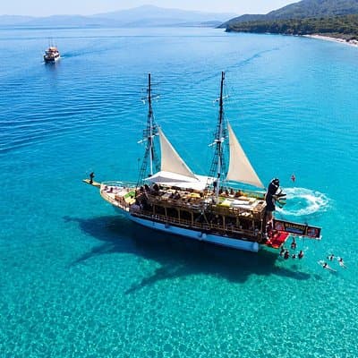 Kusadasi and National Park Boat Tours with Lunch and Transfer