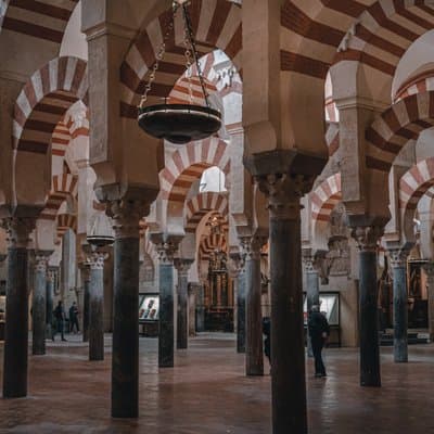 Mosque-Cathedral and Jewish Quarter guided tour