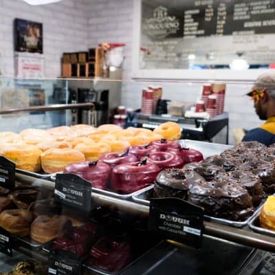 New York Times Square Food Tour: Delicious Donuts & Sweet Treats