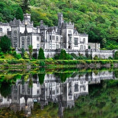 From Galway: Guided tour of Connemara with 3 hour stop at Connemara National Pk.